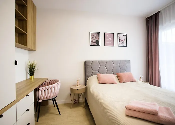 شقة Pruszcz Park 10 *